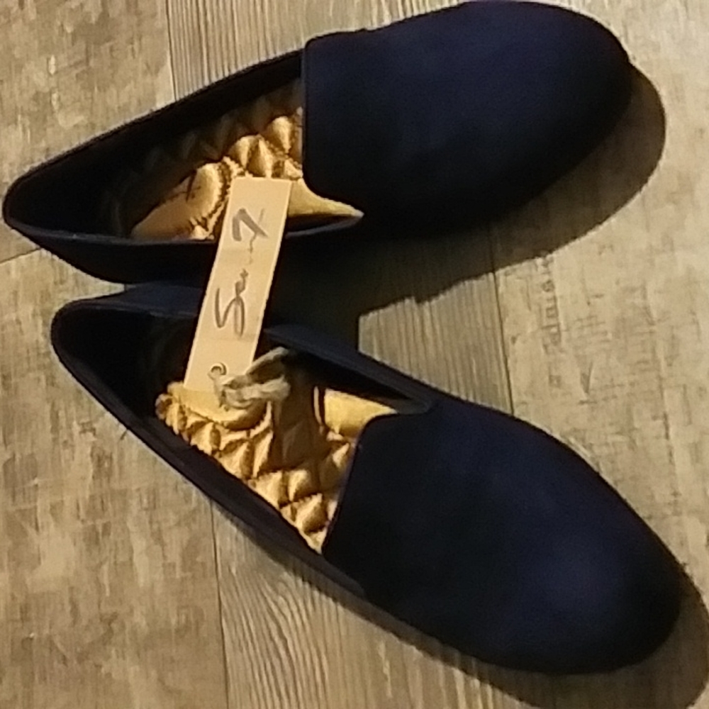 Seven7 faux sued flats